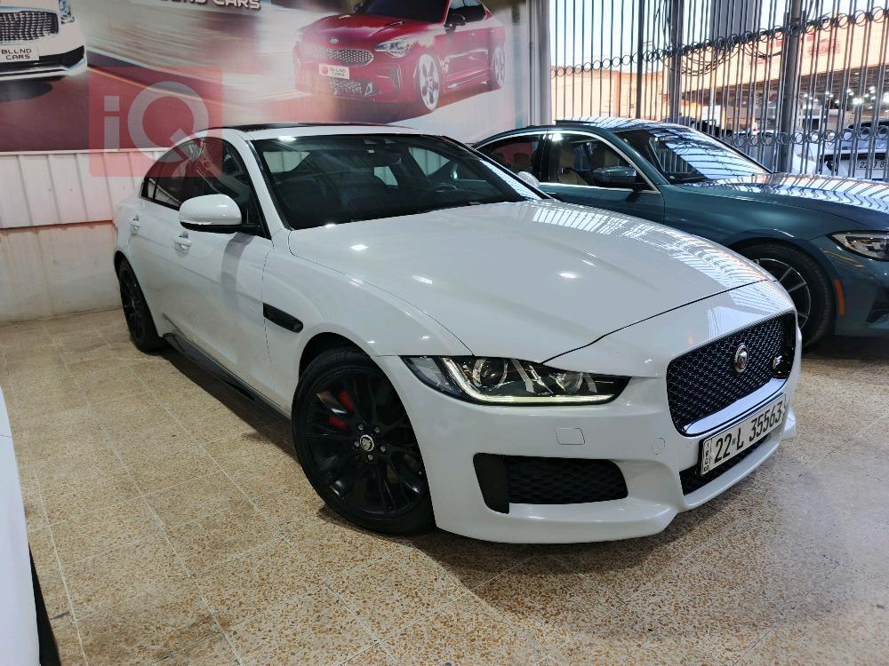 جاكوار XE